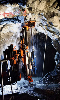 長(zhǎng)沙DL4采礦臺(tái)車(chē) 自動(dòng)接桿 礦山機(jī)械